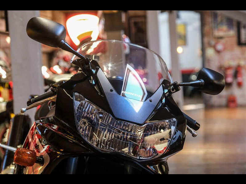 Honda CBR900RR Fireblade CBR 900RR Fireblade *929* 0dr Manual 2025