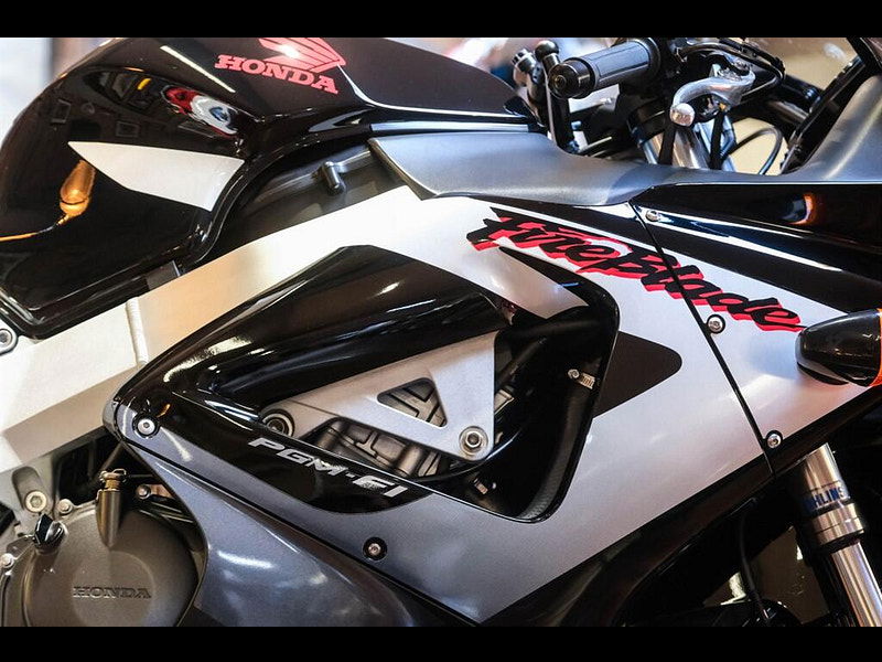 Honda CBR900RR Fireblade CBR 900RR Fireblade *929* 0dr Manual 2025