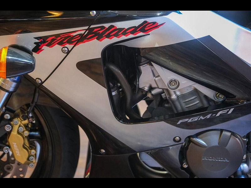Honda CBR900RR Fireblade CBR 900RR Fireblade *929* 0dr Manual 2025