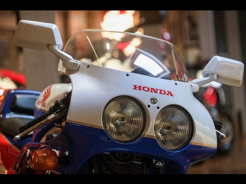 Honda VFR750 RC30 - *UK Registered - Low Ownership - Low Mileage* 0dr Manual 2026