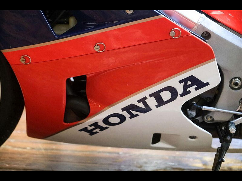 Honda VFR750 RC30 - *UK Registered - Low Ownership - Low Mileage* 0dr Manual 2026