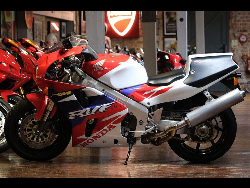 Honda RVF750 RC45 Ultimate Example Only 444 Miles 0dr Manual 2025