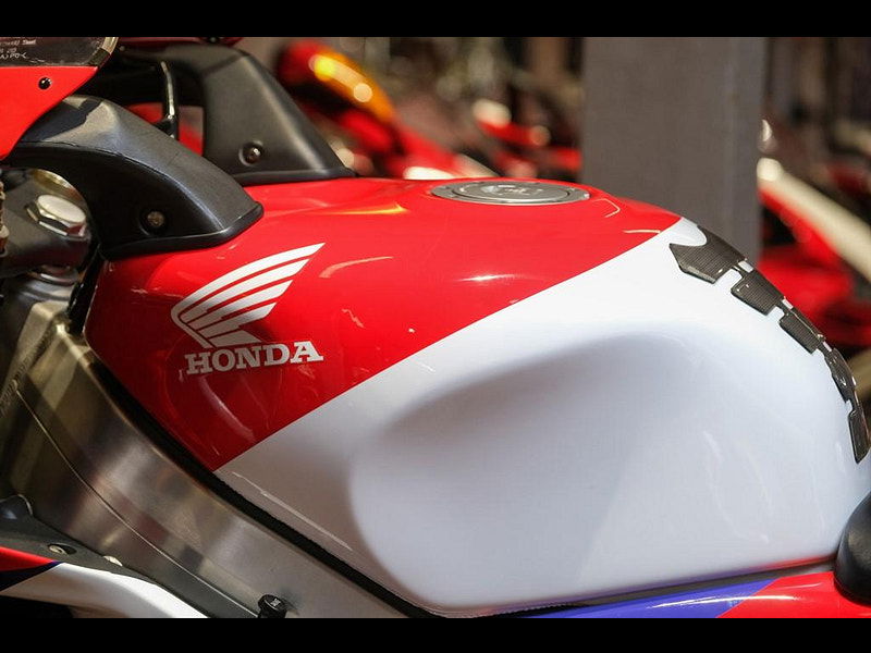 Honda RVF750 RC45 Ultimate Example Only 444 Miles 0dr Manual 2025