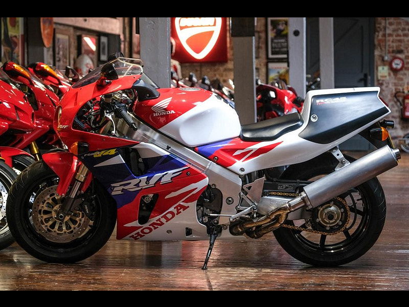 Honda RVF750 RC45 Ultimate Example Only 444 Miles 0dr Manual 2025