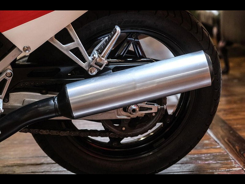 Honda VF1000 VF1000RE Iconic 80's V4 Honda 0dr Manual 2025