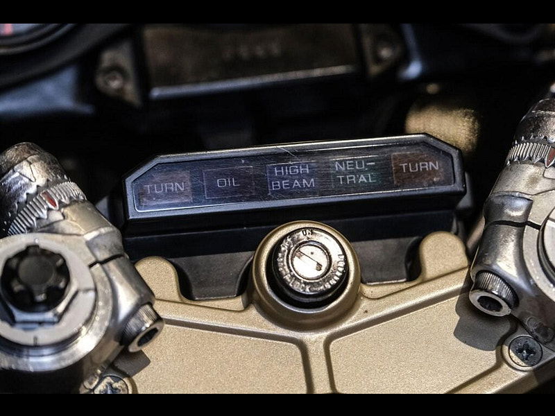 Honda VF1000 VF1000RE Iconic 80's V4 Honda 0dr Manual 2025