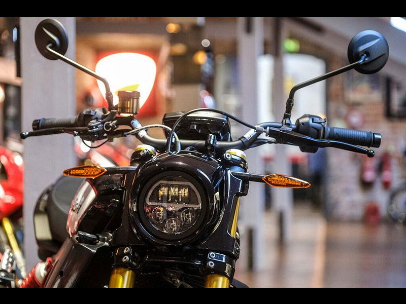 Indian Ftr *FTR 1200 - Akrapovic Exhaust* 0dr Manual 2026