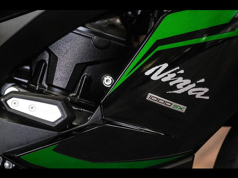 KAWASAKI Ninja 1000SX Z1000SX With Akrapovic Exhaust 0dr Manual 2025