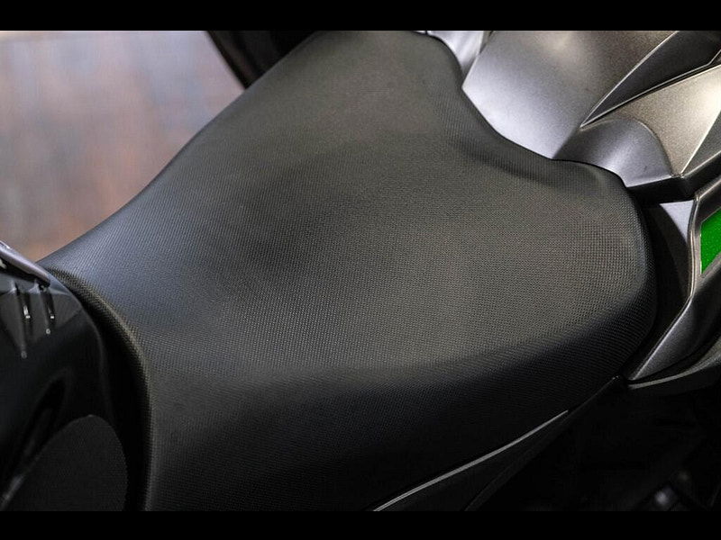 KAWASAKI Ninja 1000SX Z1000SX With Akrapovic Exhaust 0dr Manual 2025