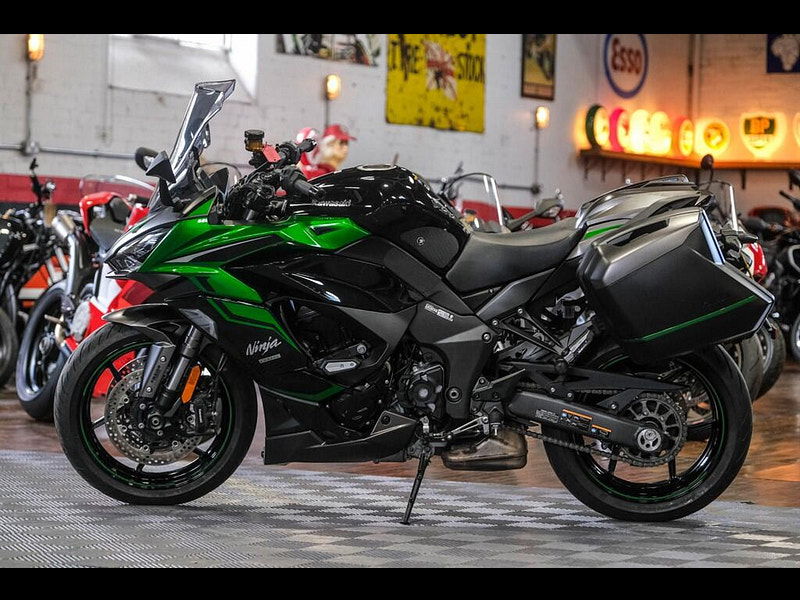 KAWASAKI Ninja 1000SX Z1000SX With Akrapovic Exhaust 0dr Manual 2025