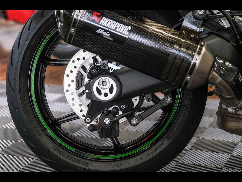 KAWASAKI Ninja 1000SX Z1000SX With Akrapovic Exhaust 0dr Manual 2025