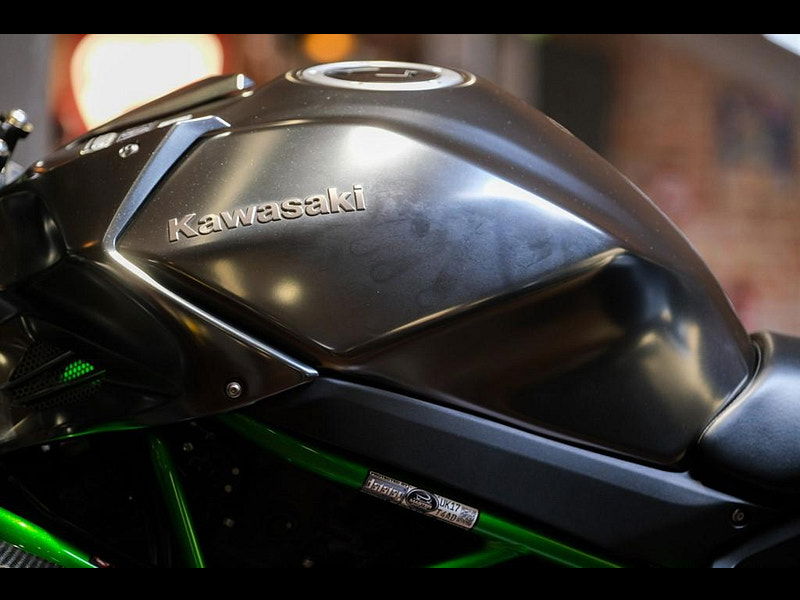 KAWASAKI Ninja H2R Ninja H2R New Old Stock Del Miles 0dr Manual 2025