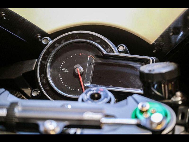 KAWASAKI Ninja H2R Ninja H2R New Old Stock Del Miles 0dr Manual 2025