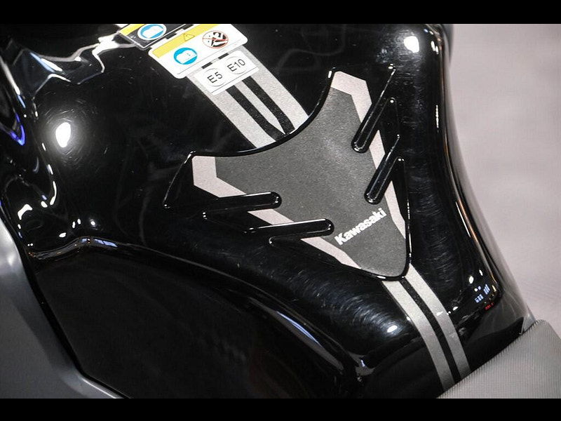 KAWASAKI Versys 650 *Ultimate specification - Full Luggage* 0dr Manual 2026