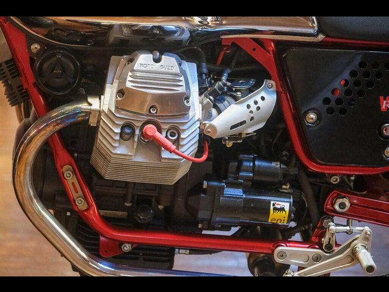 MOTO GUZZI V7 744 Café Racer Only 890 miles 0dr Automatic 2026