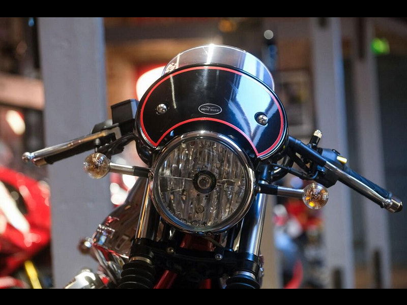 MOTO GUZZI V7 744 Café Racer Only 890 miles 0dr Automatic 2026