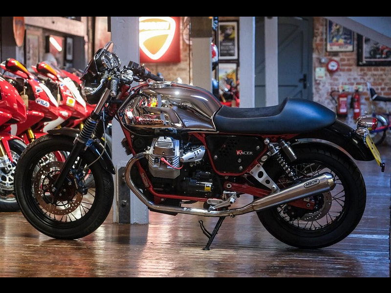 MOTO GUZZI V7 744 Café Racer Only 890 miles 0dr Automatic 2026