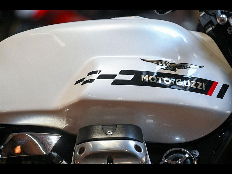 MOTO GUZZI V7 *Original Condition - Low Mileage* 0dr Manual 2026