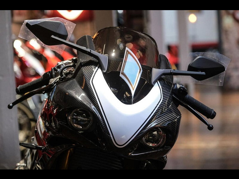 Norton V4 sv * LE Carbon - 60 Miles From New - Stunning!* 0dr Manual 2026