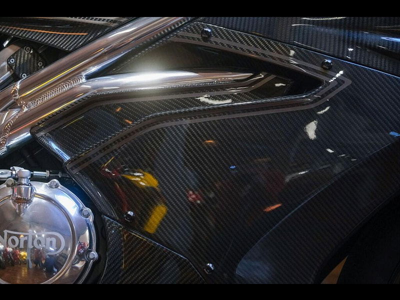 Norton V4 sv Norton V4 SV *Carbon* 0dr Manual 2026