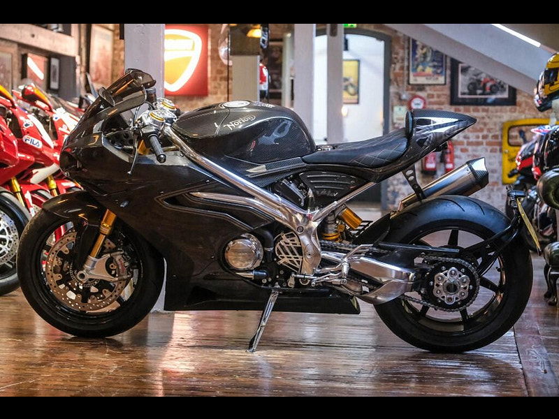 Norton V4 sv Norton V4 SV *Carbon* 0dr Manual 2026
