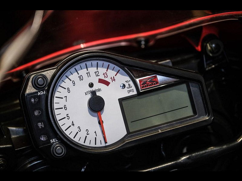 Suzuki Gsx-r1000 GSX-R1000 K1 Stunning Low Mileage Example! 0dr Manual 2025