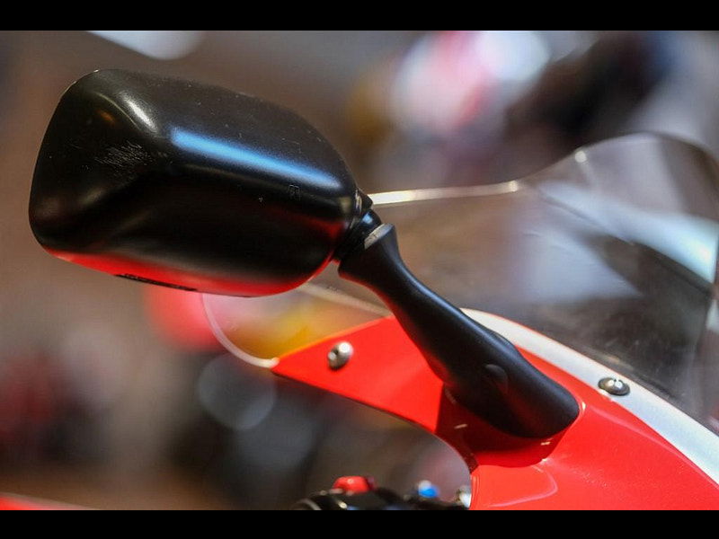 Suzuki Gsx-r1000 GSX-R1000 K1 Stunning Low Mileage Example! 0dr Manual 2025