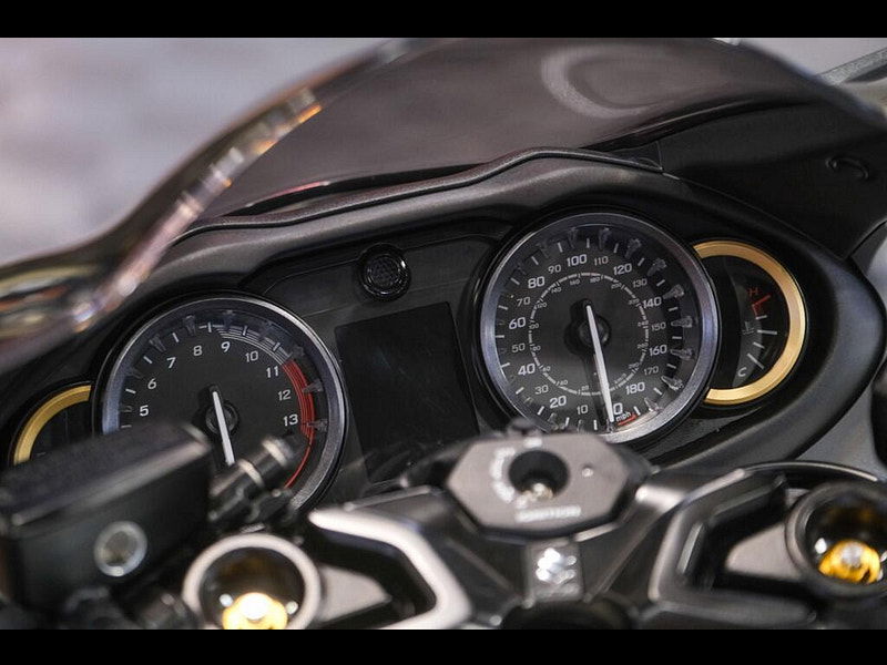 Suzuki GSX1300R Hayabusa *Akrapovic End Cans* 0dr Manual 2026