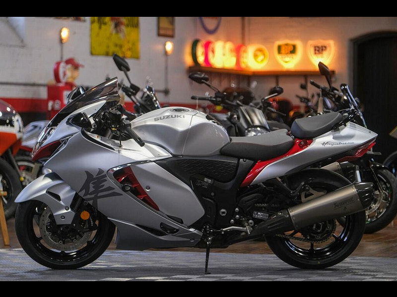 Suzuki GSX1300R Hayabusa *Akrapovic End Cans* 0dr Manual 2026