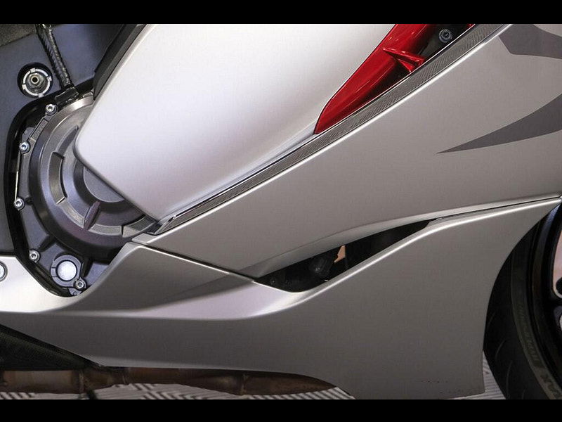 Suzuki GSX1300R Hayabusa *Akrapovic End Cans* 0dr Manual 2026