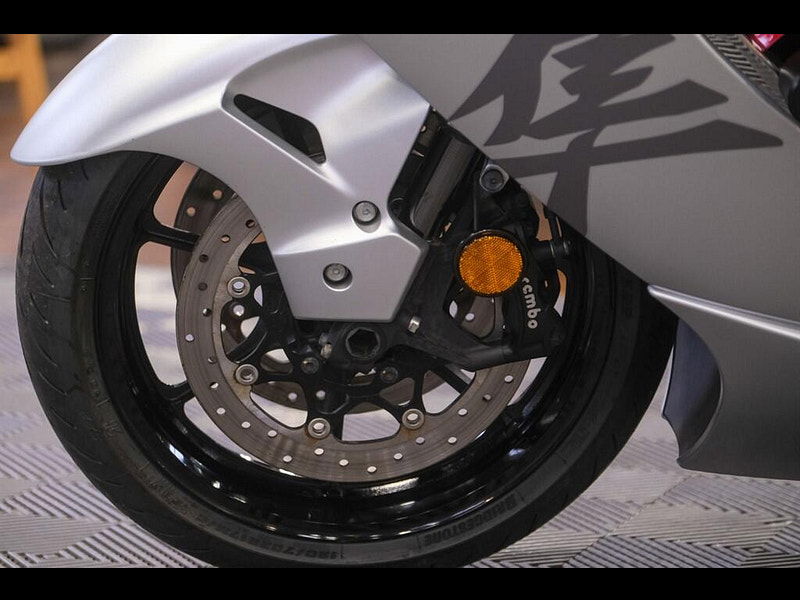 Suzuki GSX1300R Hayabusa *Akrapovic End Cans* 0dr Manual 2026