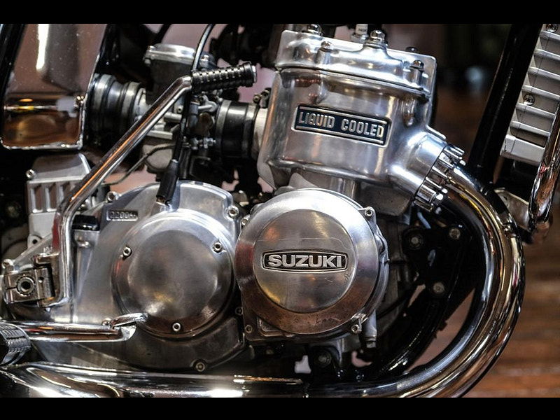 Suzuki GT GT750 Full Cosmetic Restoration 0dr Manual 2025