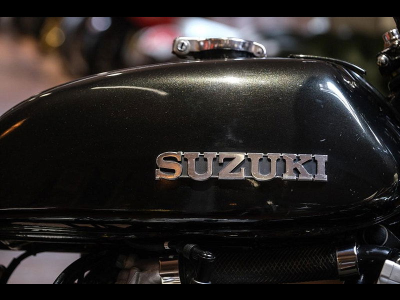 Suzuki GT GT750 Full Cosmetic Restoration 0dr Manual 2025