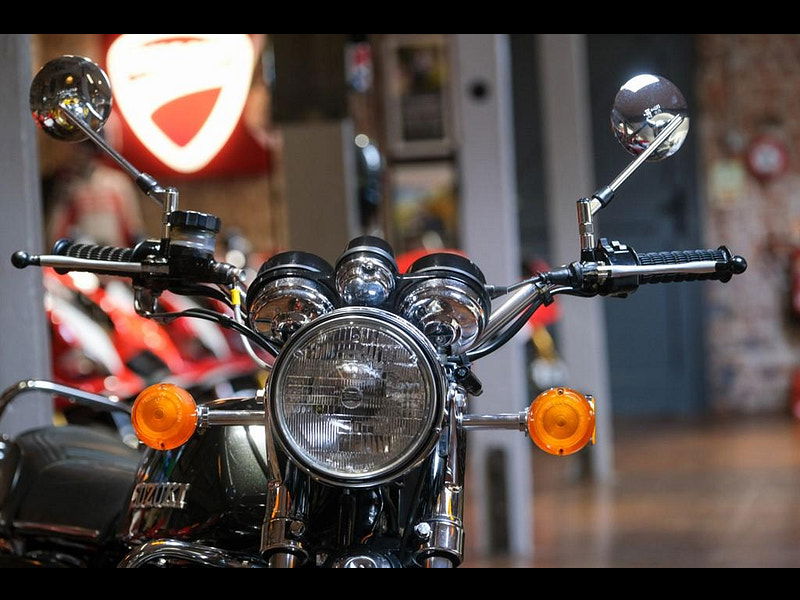 Suzuki GT GT750 Full Cosmetic Restoration 0dr Manual 2025