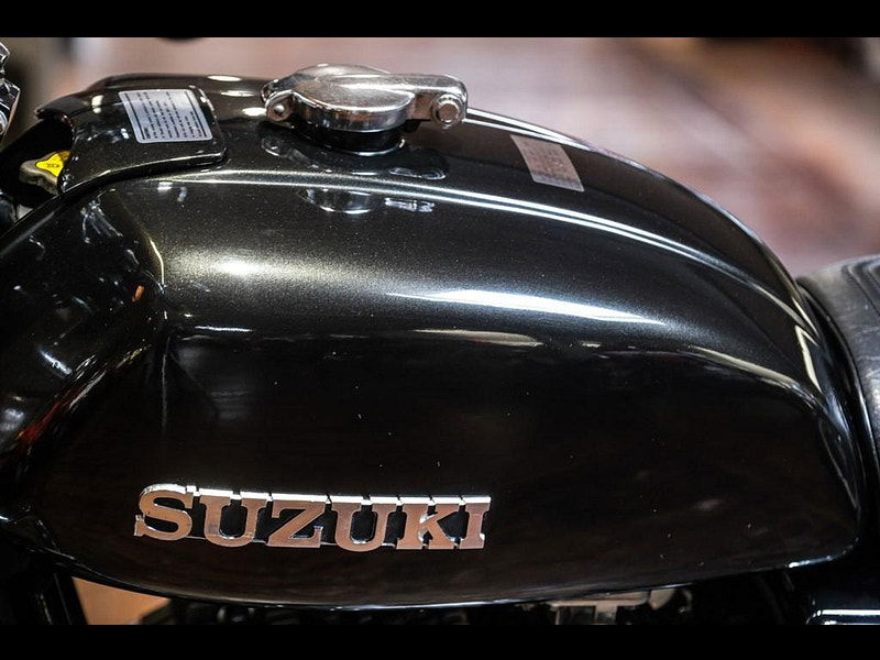 Suzuki GT GT750 Full Cosmetic Restoration 0dr Manual 2025