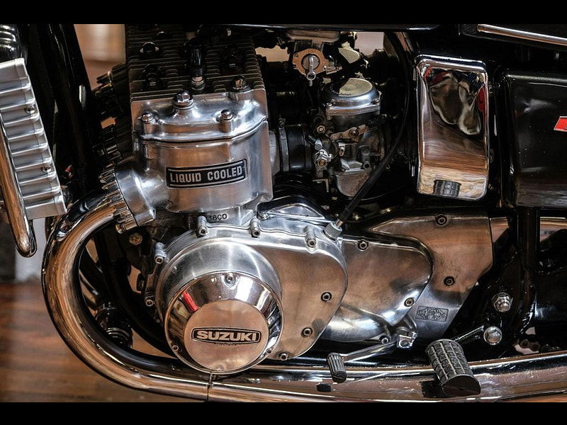 Suzuki GT GT750 Full Cosmetic Restoration 0dr Manual 2025