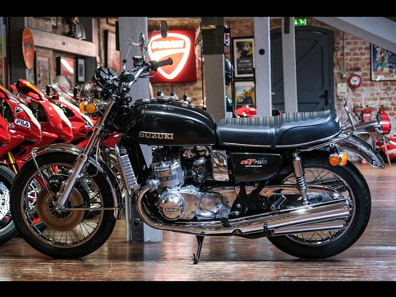 Suzuki GT GT750 Full Cosmetic Restoration 0dr Manual 2025