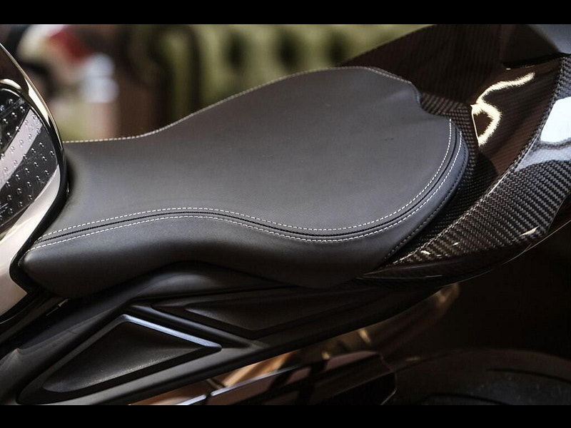 Triumph Daytona Moto2 765 *Moto 2, No 133 of Just 765* 0dr Manual 2026