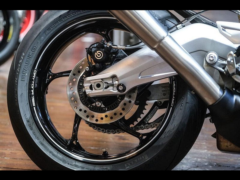 Triumph Daytona Moto2 765 *Moto 2, No 133 of Just 765* 0dr Manual 2026