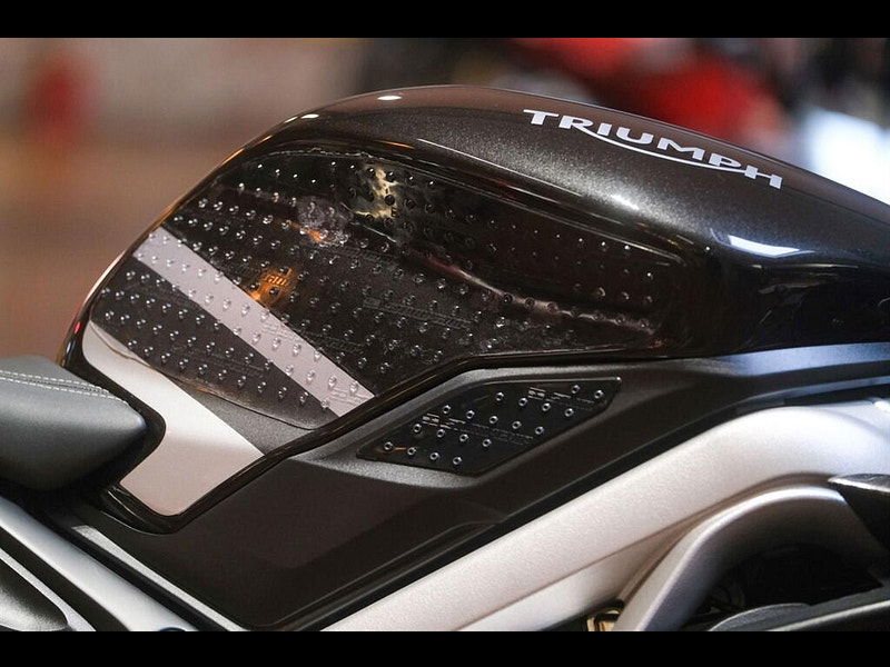 Triumph Daytona Moto2 765 *Moto 2, No 133 of Just 765* 0dr Manual 2026