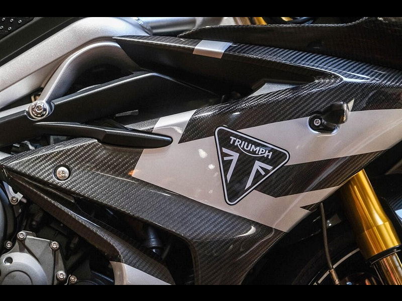 Triumph Daytona Moto2 765 *Moto 2, No 133 of Just 765* 0dr Manual 2026