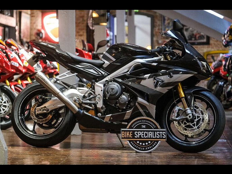 Triumph Daytona Moto2 765 *Moto 2, No 133 of Just 765* 0dr Manual 2026