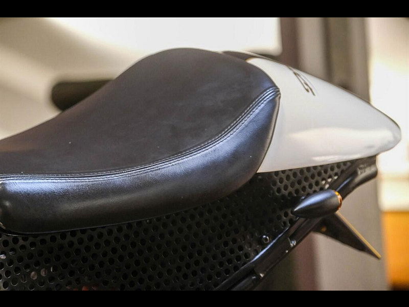 Triumph Daytona T595 Daytona Cafe Racer Unique Build 0dr Manual 2026