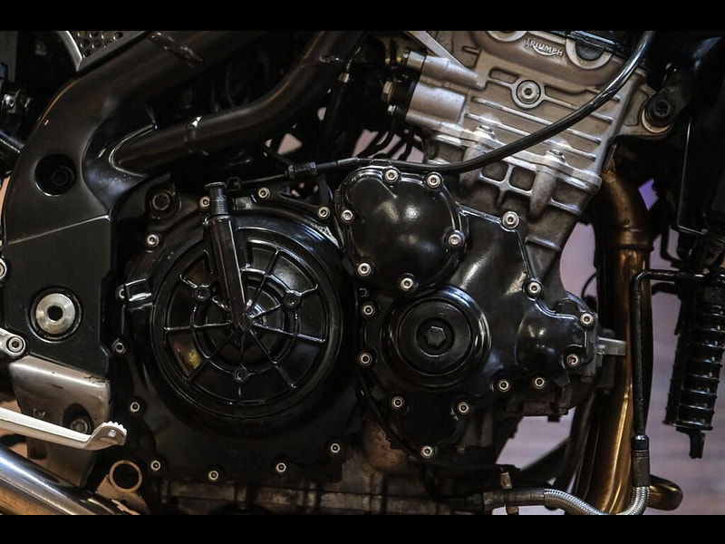 Triumph Daytona T595 Daytona Cafe Racer Unique Build 0dr Manual 2026