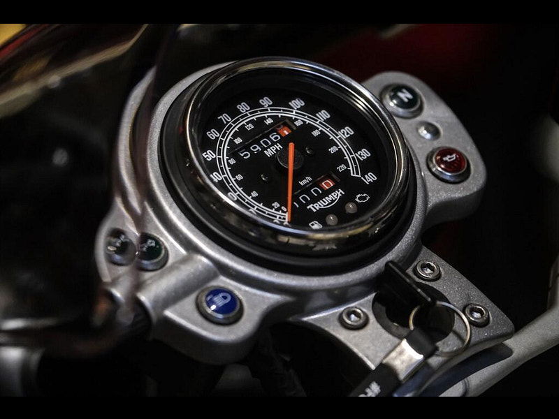 Triumph Daytona T595 Daytona Cafe Racer Unique Build 0dr Manual 2026