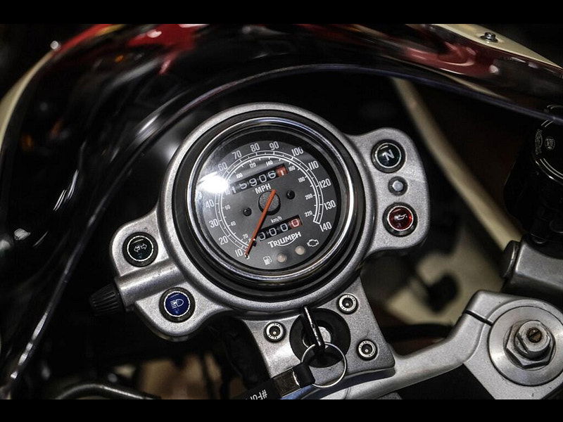 Triumph Daytona T595 Daytona Cafe Racer Unique Build 0dr Manual 2026
