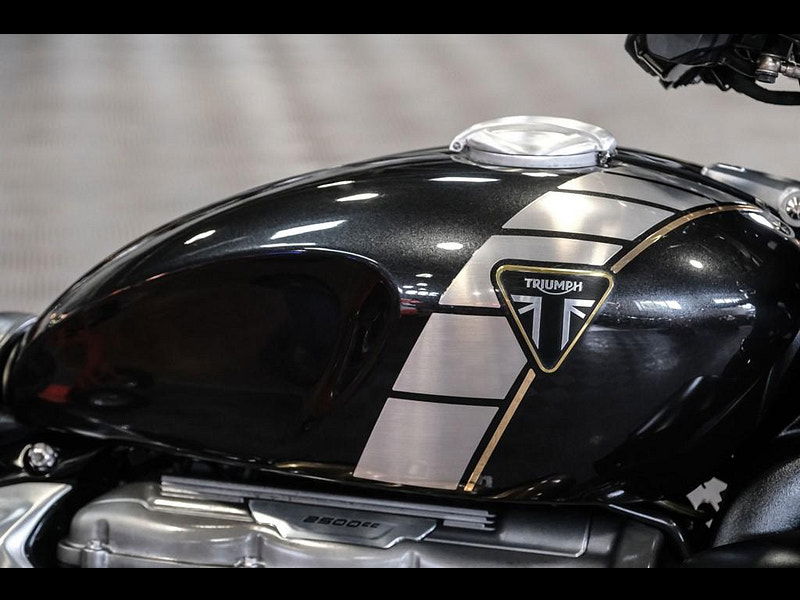 Triumph Rocket III Triumph Rocket TFC 0dr Manual 2025