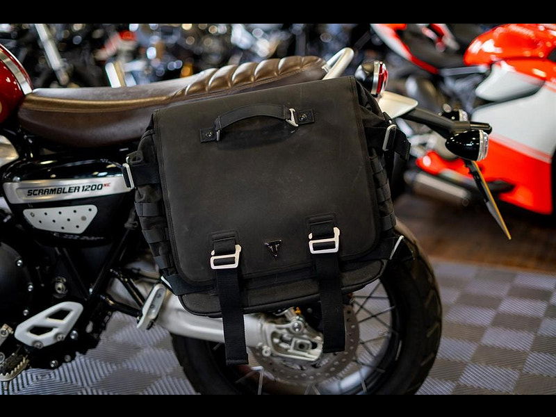 Triumph Scrambler 1200 1200 XC With Leather Soft Luggage Pannier 0dr Manual 2026