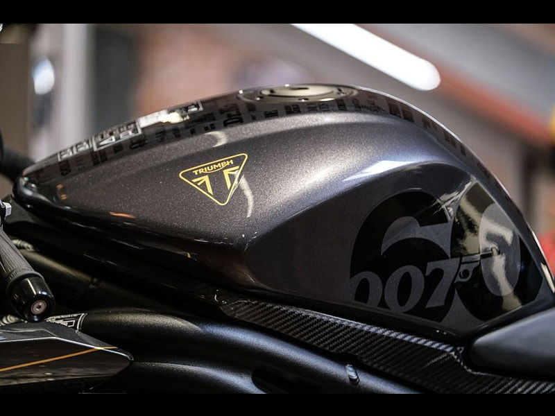 Triumph Speed Triple 1200 RR "Bond Edition" No: 49 of 60 0dr Manual 2025