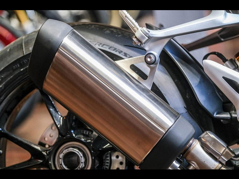 Triumph Speed Triple 1200 RR "Bond Edition" No: 49 of 60 0dr Manual 2025